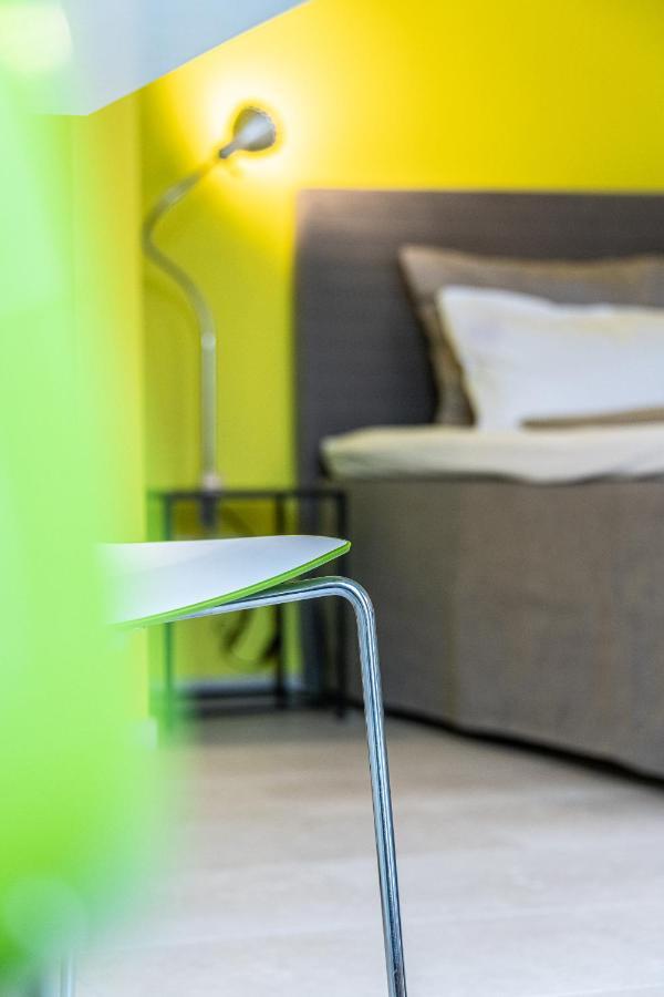 West Apartments ショルンドルフ エクステリア 写真