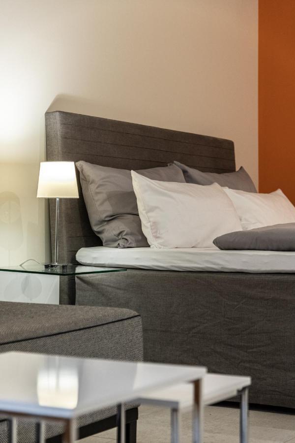 West Apartments ショルンドルフ エクステリア 写真